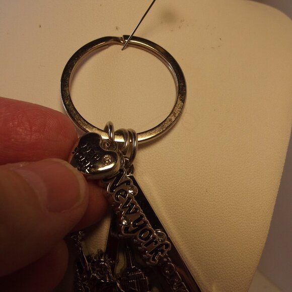 New York Silver Tone Key ring Key Chain Key Holder - Picture 4 of 6